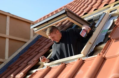 Pose de fenêtres de toit Velux à Trévien
